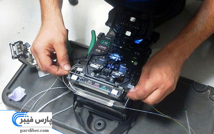 تست کانکتورها و سازگارسازها در فیبر نوری